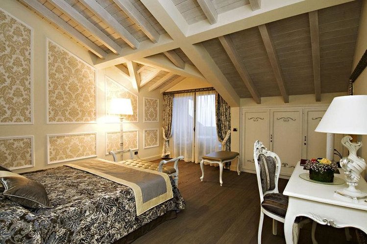 Zájezd Villa del Sogno ***** - Lago di Garda a Lugáno / Gardone Riviera - Příklad ubytování