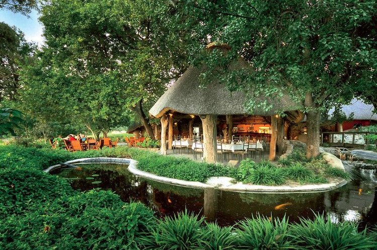 Zájezd Thamalakane River Lodge ***+ - Botswana / Maun - Zahrada