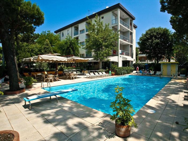 Zájezd Park Hotel Zaira *** - Emilia Romagna / Cervia - Bazén