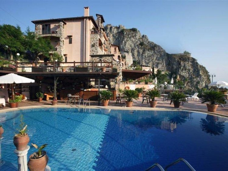 Zájezd Villa Sonia **** - Sicílie - Liparské ostrovy / Castelmola - Bazén