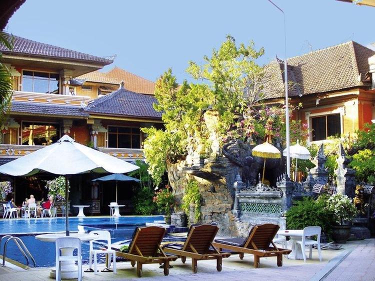 Zájezd Wina Holiday Villa Kuta Bali *** - Bali / Kuta - Bazén