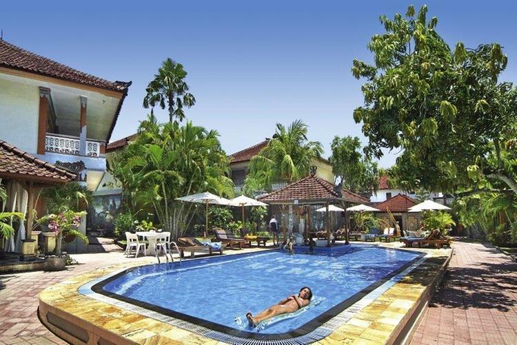 Zájezd Wina Holiday Villa Kuta Bali *** - Bali / Kuta - Bazén