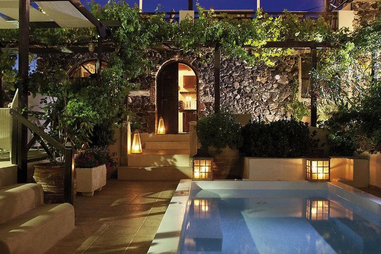 Zájezd Lava Suites & Lounge **** - Santorini / Fira - Bazén