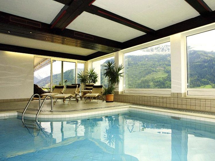 Zájezd Panoramahotel Fliesserhof *** - Tyrolsko / Fliess - Bazén
