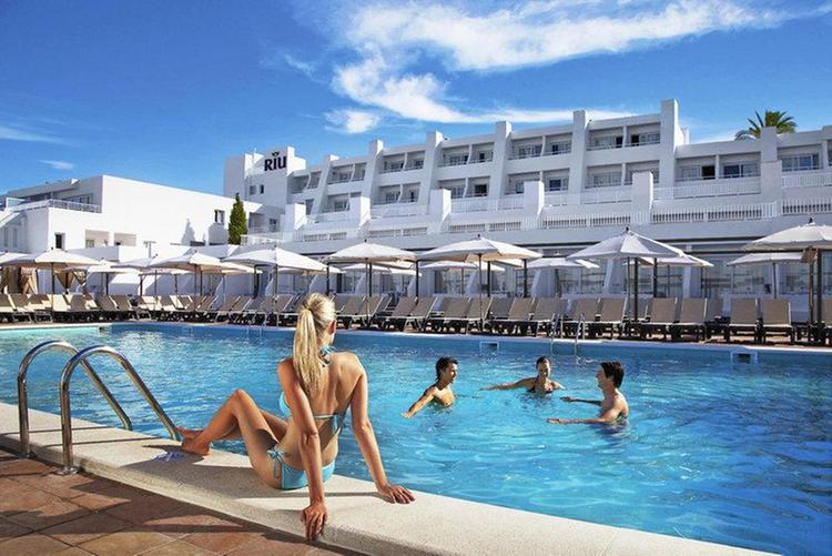 Zájezd RIU La Mola Hotel **** - Formentera / Playa Mitjorn - Bazén