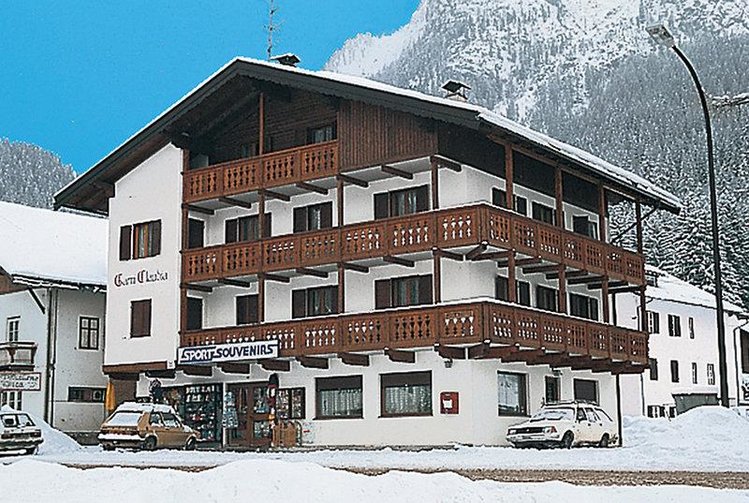 Zájezd Pension Claudia ** - Jižní Tyrolsko - Dolomity / Alba di Canazei - Záběry místa