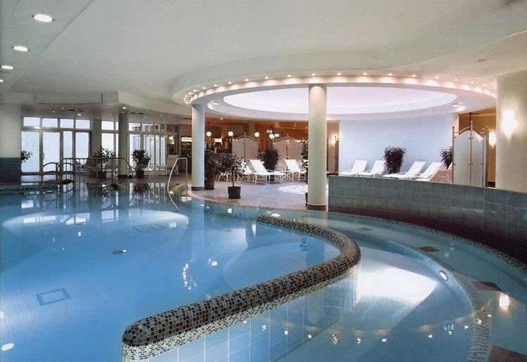 Zájezd Grand Hotel Binz ***** - ostrov Rujana / Binz - Vnitřní bazén