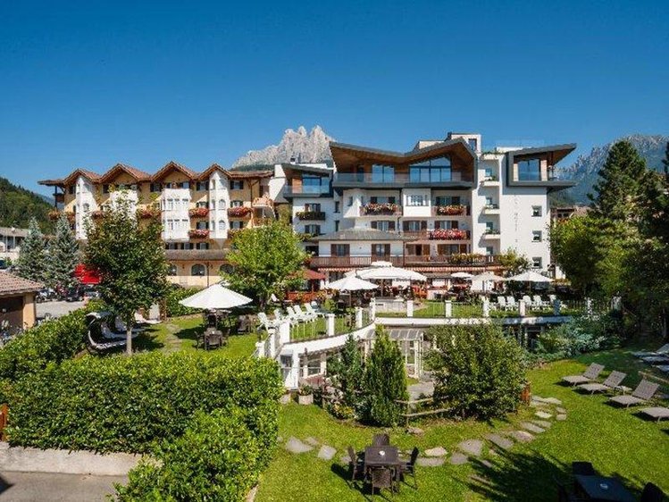Zájezd Family & Spa Resort Brunet **** - Jižní Tyrolsko - Dolomity / Tonadico - Záběry místa