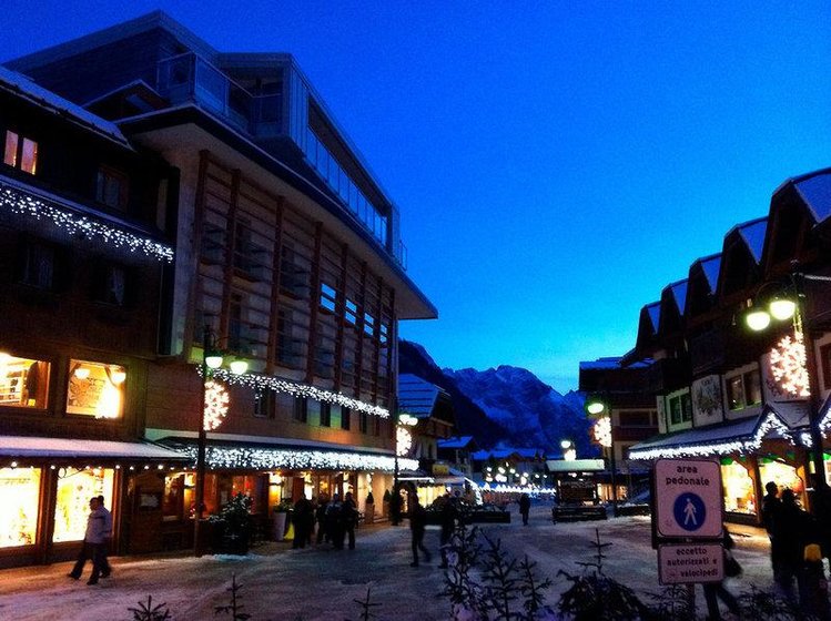 Zájezd Majestic Mountain Charme Hotel **** - Jižní Tyrolsko - Dolomity / Madonna di Campiglio - Záběry místa