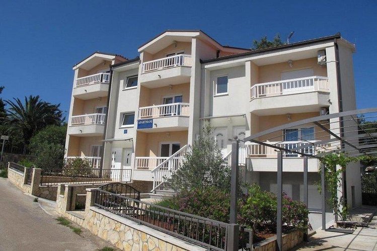 Zájezd Mia Apartments *** - Jižní Dalmácie a jiné ostrovy / Starigrad - Záběry místa