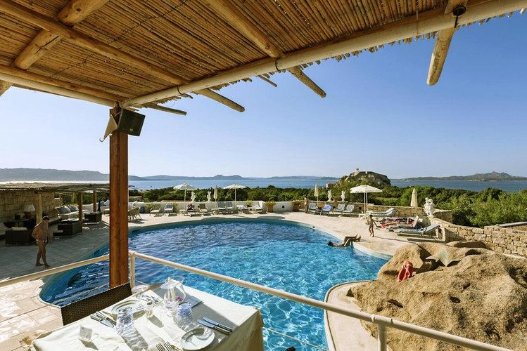 Zájezd Suite Hotel Grand Relais dei Nuraghi **** - Sardinie / Baja Sardinia - Bazén