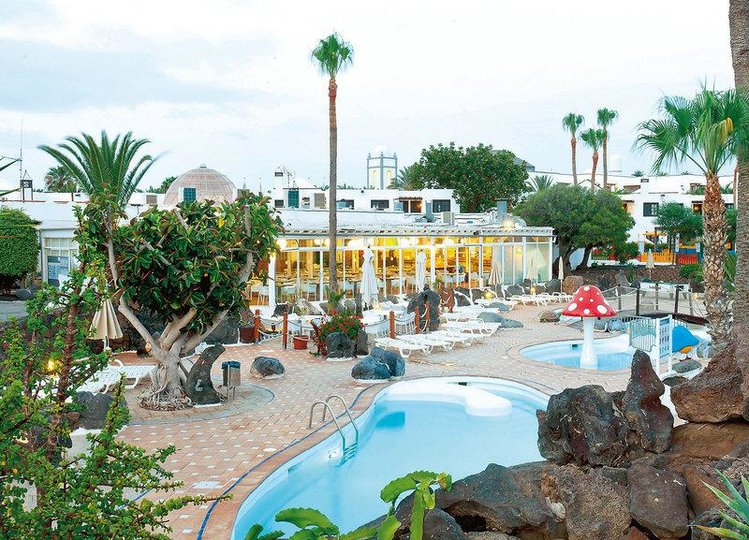 Zájezd H10 Sentido White Suites **** - Lanzarote / Playa Blanca - Bazén