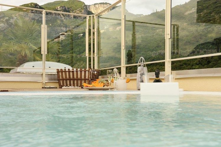 Zájezd Eco Hotel Bonapace *** - Lago di Garda a Lugáno / Nago-Torbole - Vnitřní bazén