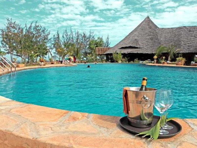 Zájezd Spice Island Resort **** - Zanzibar / Jambiani - Bazén