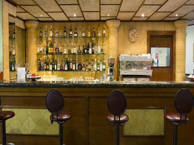 Zájezd Grand Hotel Mosè *** - Sicílie - Liparské ostrovy / Agrigent - Bar