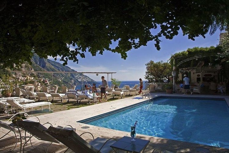Zájezd Poseidon **** - pobřeží Amalfi - Neapolský záliv / Torre del Greco - Bazén