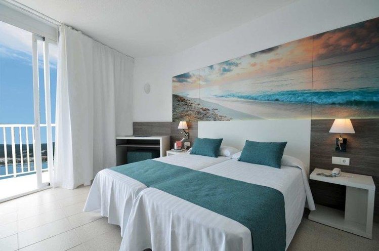Zájezd azuLine Hotel Mar Amantis *** - Ibiza / Sant Antoni de Portmany - Příklad ubytování