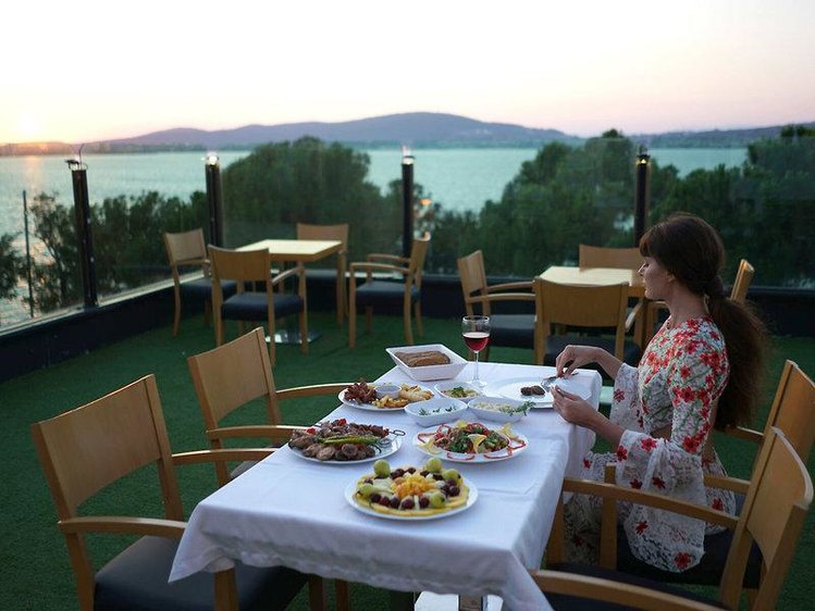Zájezd Camlik Berk Hotel *** - Egejská riviéra - od Ayvaliku přes Izmir až po Cesme / Ayvalik - Restaurace