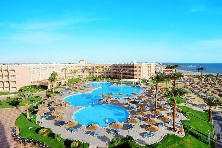 Zájezd Beach Albatros Resort **** - Luxor, Lybijská poušť a Asuán / Luxor - Bazén