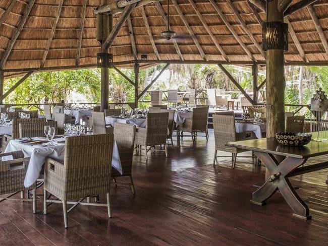 Zájezd Sadaani River Lodge **** - Tanzánie / Sadaani Reserve - Restaurace