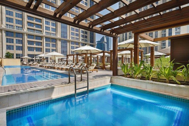 Zájezd Hilton Dubai Al Habtoor City ***** - S.A.E. - Dubaj / Dubaj - Vnitřní bazén