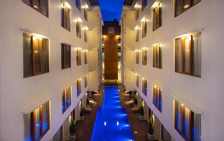 Zájezd The Sun Hotel & Spa **** - Bali / Legian - Vnitřní bazén