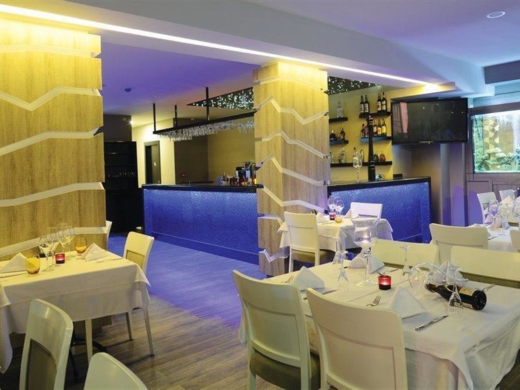 Zájezd Ozgur Bey Spa Hotel *** - Turecká riviéra - od Side po Alanyi / Alanya - Bar