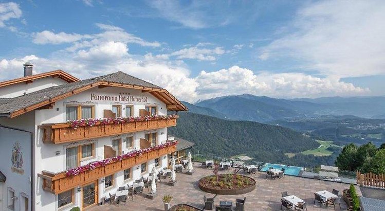 Zájezd Panorama Hotel Huberhof **** - Jižní Tyrolsko - Dolomity / Meransen - Záběry místa