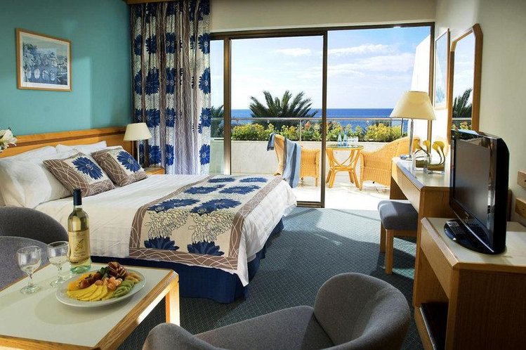 Zájezd Constantinou Bros Pioneer Beach Hotel ****+ - Kypr / Paphos - Příklad ubytování