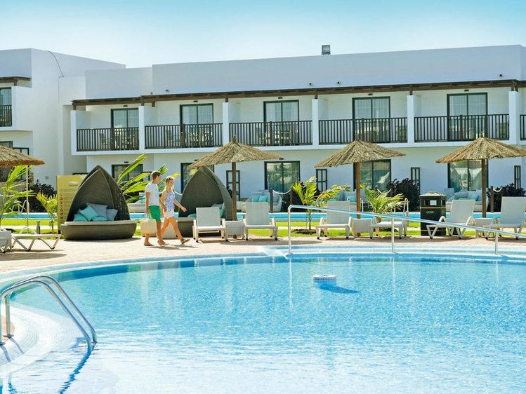 Zájezd TUI SENSIMAR CABO Verde Resort & Spa ***** - Sal / Santa Maria - Bazén