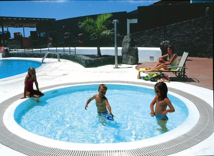 Zájezd IBEROSTAR Romantic Suites La Bocayna ***** - Lanzarote / Playa Blanca - Bazén