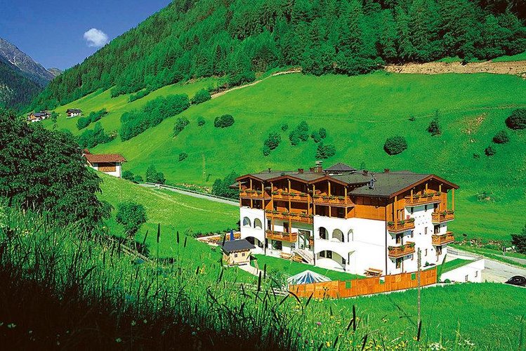 Zájezd Almina Family & Spa **** - Jižní Tyrolsko - Dolomity / Ratschings - Záběry místa