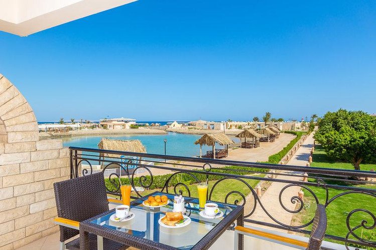 Zájezd Aladdin Beach Resort **** - Hurghada / Hurghada - Terasa