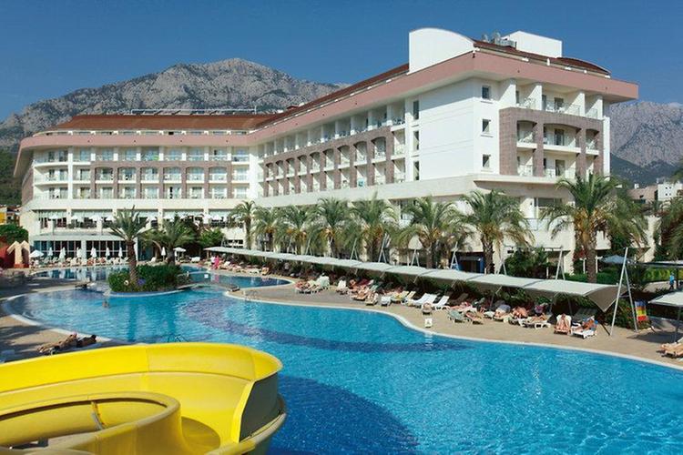 Zájezd The Maxim Resort ***** - Turecká riviéra - od Kemeru po Beldibi / Kemer - Bazén