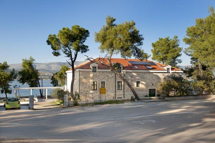Zájezd Villa Sveti Kriz **** - Jižní Dalmácie a jiné ostrovy / Arbanija - Záběry místa