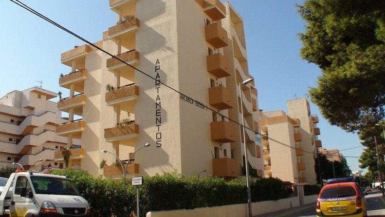 Zájezd Arlanza Apartamentos ** - Ibiza / Playa d'en Bossa - Záběry místa