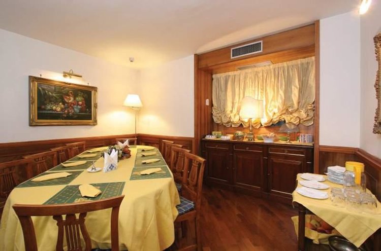 Zájezd Suite Esedra **** - pobřeží Amalfi - Neapolský záliv / Neapol - Restaurace