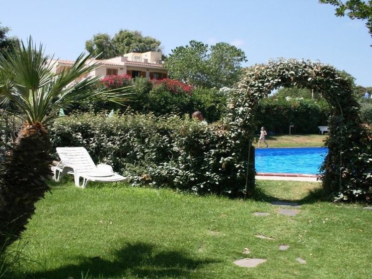Zájezd Residence Li Velieri  - Sardinie / Santa Teresa Gallura - Zahrada