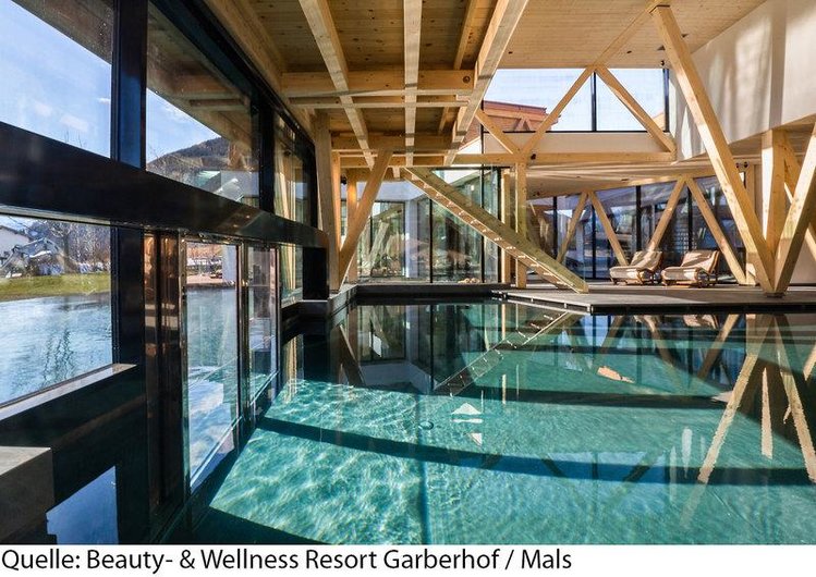 Zájezd Beauty- & Wellness Resort ****+ - Jižní Tyrolsko - Dolomity / Mals - Vnitřní bazén