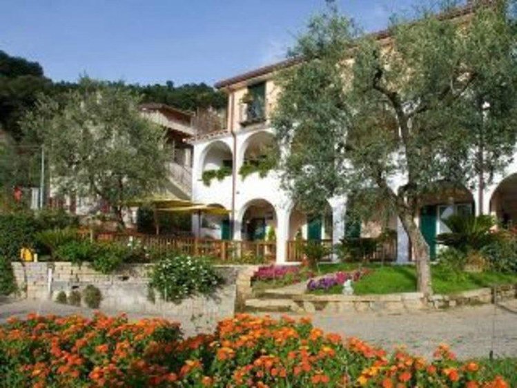 Zájezd Villa Pane *** - pobřeží Amalfi - Neapolský záliv / Sorrent - Záběry místa