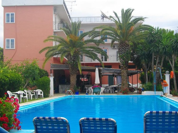 Zájezd Angela Hotel ** - Korfu / Gouvia - Bazén