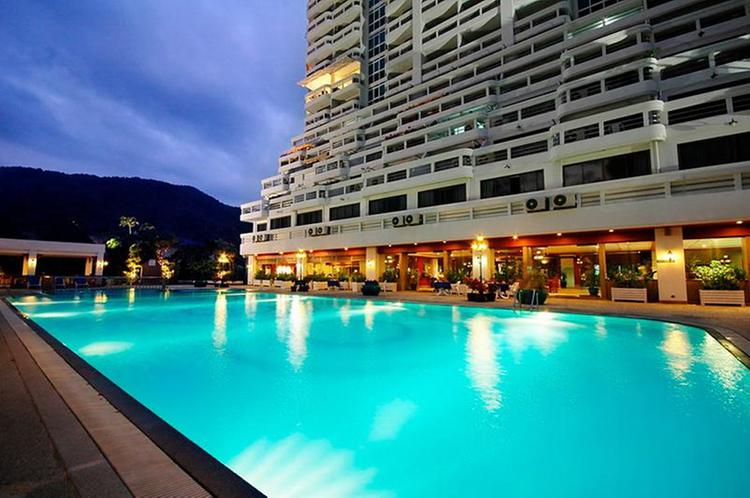 Zájezd Andaman Beach Suites **** - Phuket / Patong - Bazén