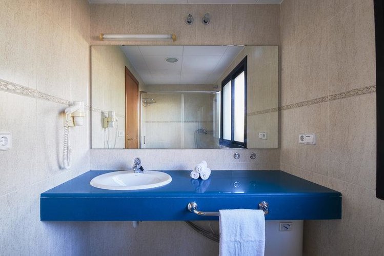 Zájezd Apartamentos Checkin Beatrix * - Barcelona a okolí / Pineda de Mar - Koupelna