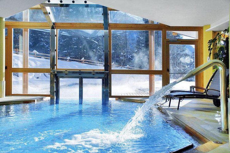 Zájezd Alpenresidenz Anthol **** - Jižní Tyrolsko - Dolomity / Rasen-Antholz - Vnitřní bazén