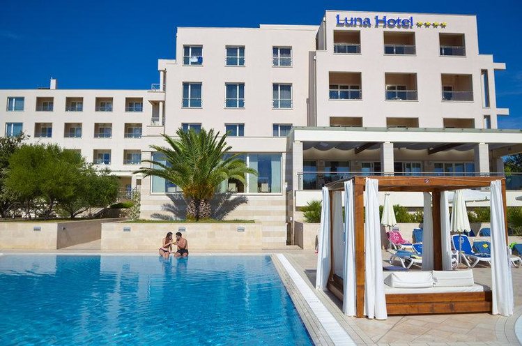 Zájezd La Luna Island Hotel **** - Krk a ostatní ostrovy / Jakisnica - Bazén