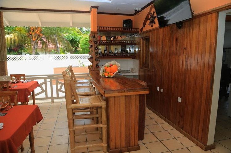 Zájezd Villa Authentique ** - Seychely / ostrov La Digue - Bar