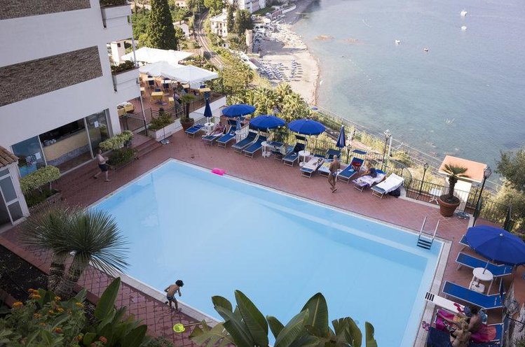 Zájezd Bay Palace Hotel *** - Sicílie - Liparské ostrovy / Mazzarò - Bazén