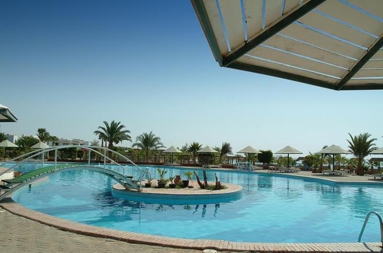 Zájezd Lotus Bay Beach Resort **** - Hurghada / Safaga - Bazén