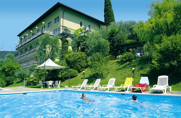 Zájezd Benacus *** - Lago di Garda a Lugáno / Riva del Garda - Bazén