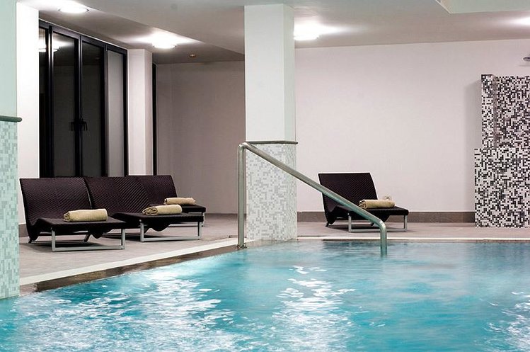 Zájezd Airporthotel Verona Congress & Relax **** - Benátsko / Villafranca di Verona - Vnitřní bazén